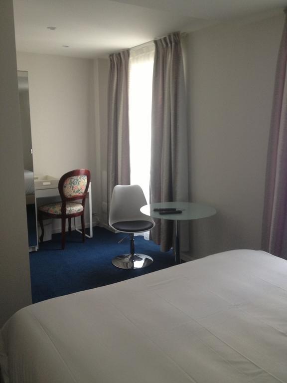 Hotel Savoy Paris Phòng bức ảnh